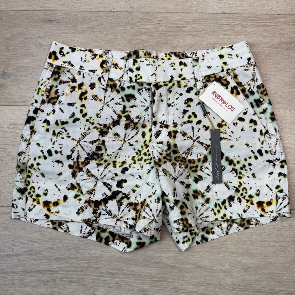 Level 99 Patterend Shorts